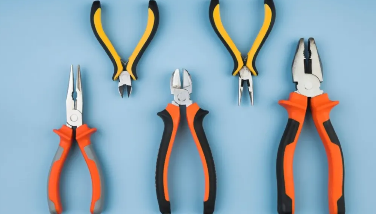 Pliers