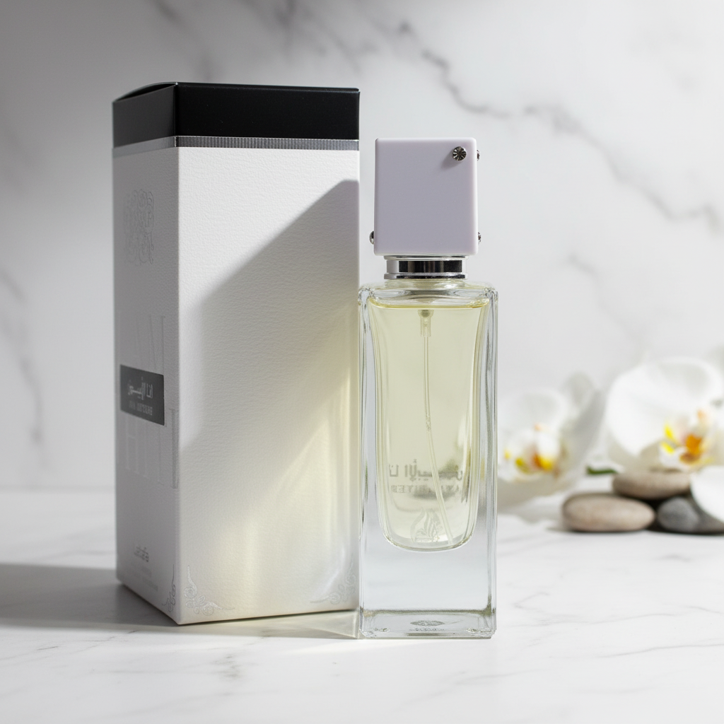 Ana Abiyedh I Am White by Lattafa Eau De Parfum Spray (Unisex) 2 oz (Women)